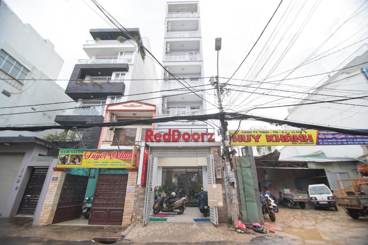 Готель Reddoorz Near Saigon Zoo Хошимін Екстер'єр фото